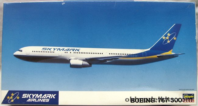 Hasegawa 1/200 Boeing 767-300 Skymark Airlines, LT26 plastic model kit